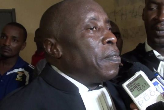 CONFERENCE: l’avocat de Toumba, Me Paul Yomba face à la presse